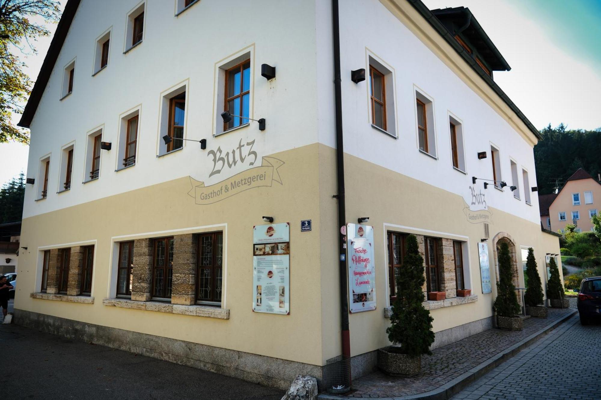 Hotel "Beim Butz" à Worth an der Donau Extérieur photo